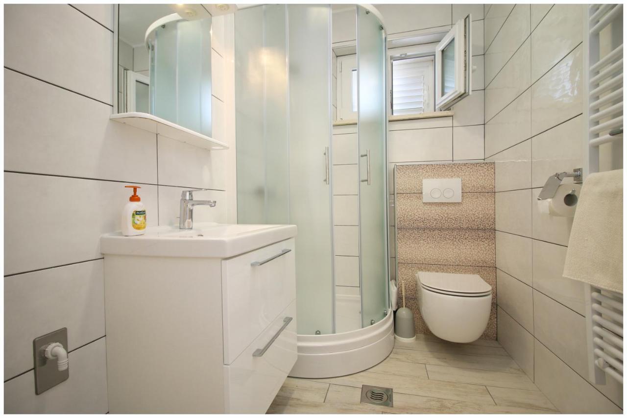 Apartment Maxim プリモシュテン エクステリア 写真