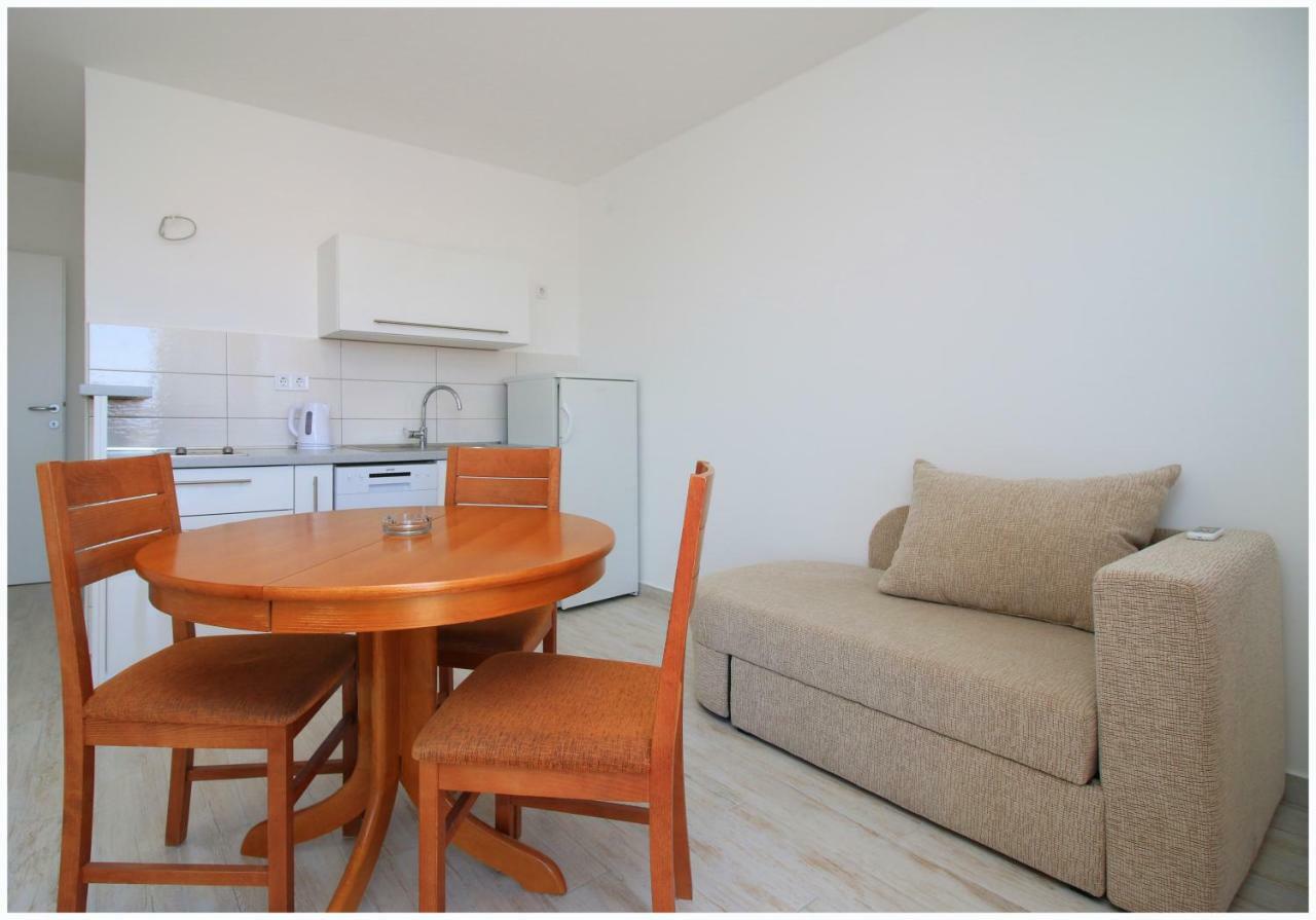 Apartment Maxim プリモシュテン エクステリア 写真